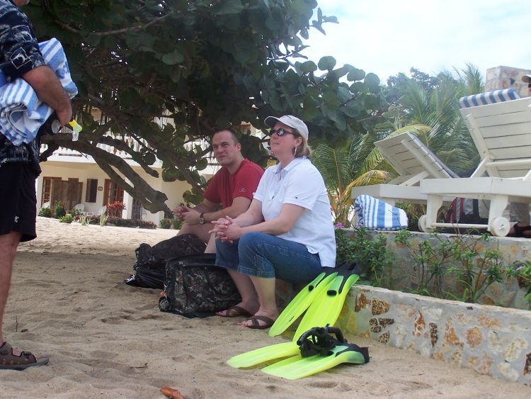 Jaguar Reef Lodge — JanP and JanJ Getting Snorkel Gear