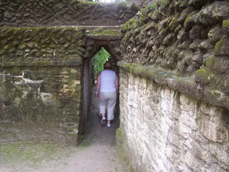Cahal Pech — Jan Heads In