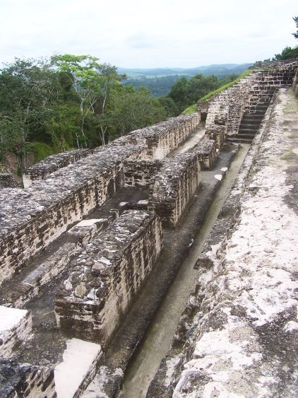 Xunantunich — View of Rooms on Side