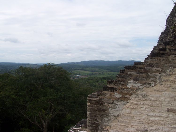 Xunantunich — Ledge View