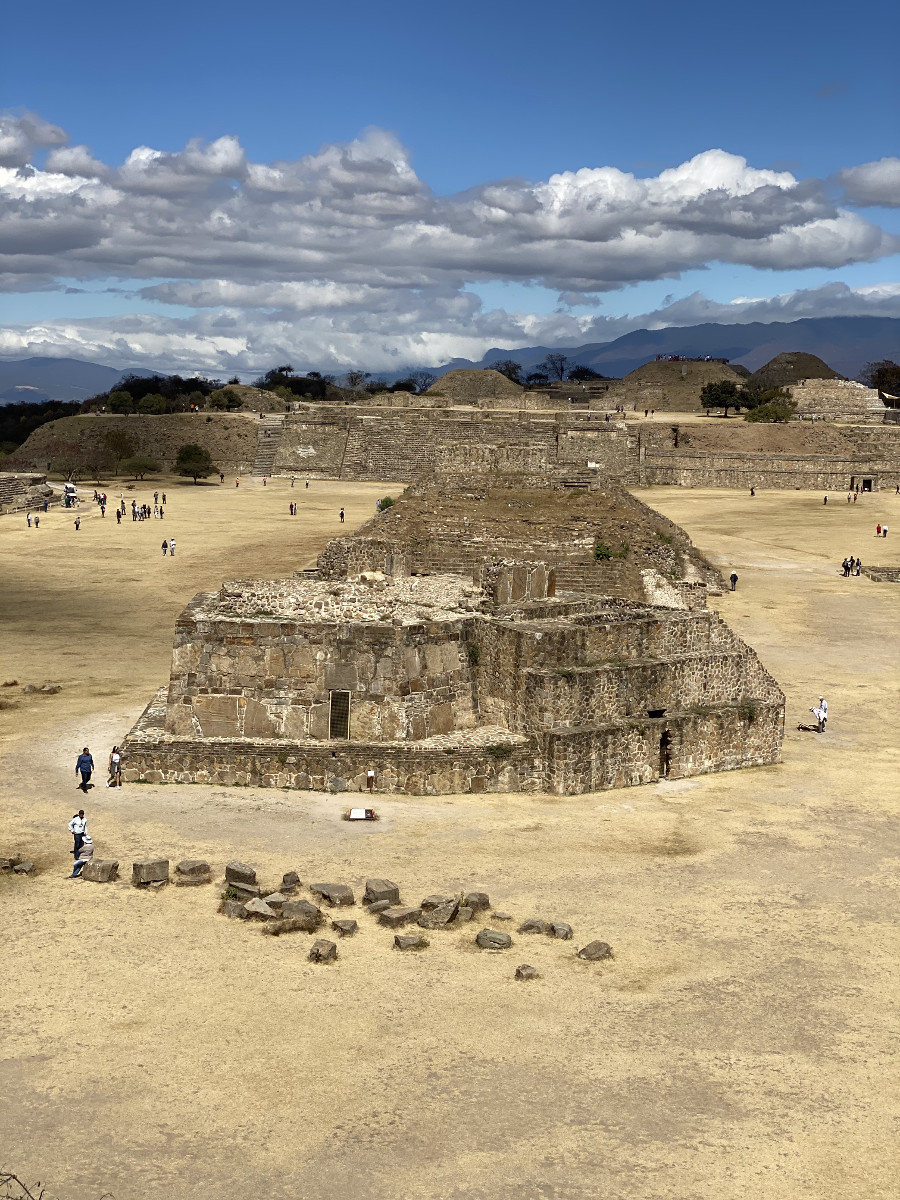 Monte Alban 2