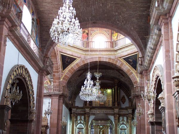 Inside the Paroquia 2