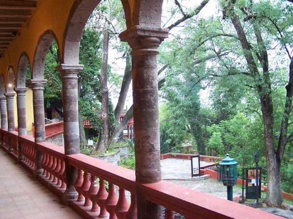 El Chorro Building 1