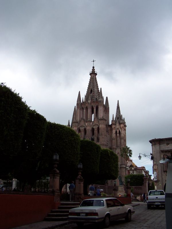 Paroquia under Gray Skies